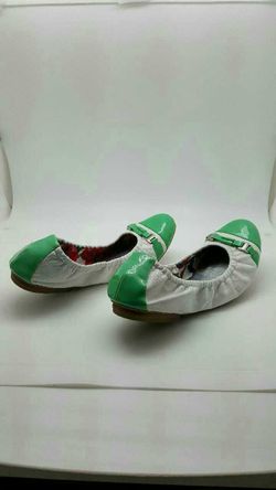 Tahari brand new flats size 9.5