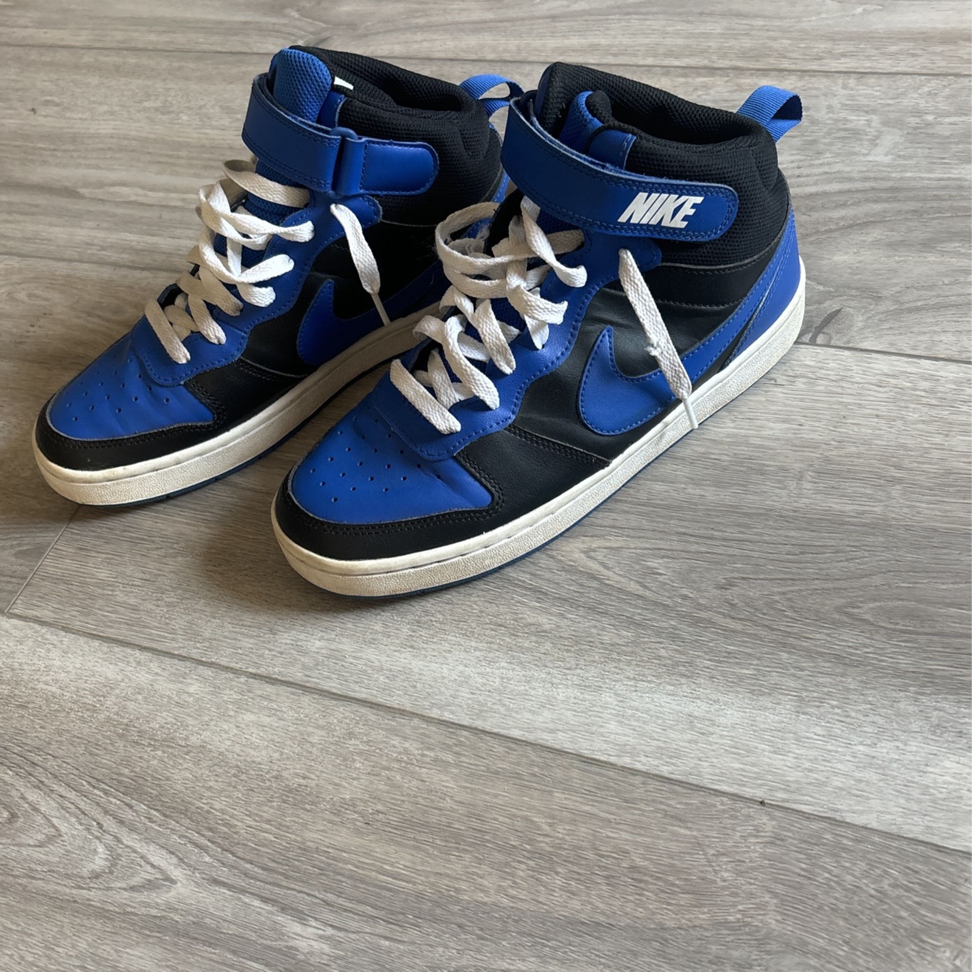 Nike Court Borough Mid 2