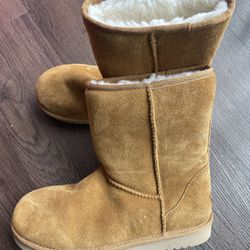 New UGG Boots, Size 8