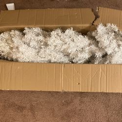 Christmas Tree White Free