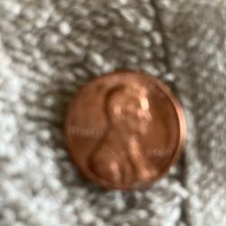 1982 Small Date Lincoln Penny,3.11 Grams, Good Condition.