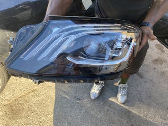 2015 S560 Head Light