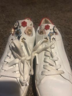 White flower shoes