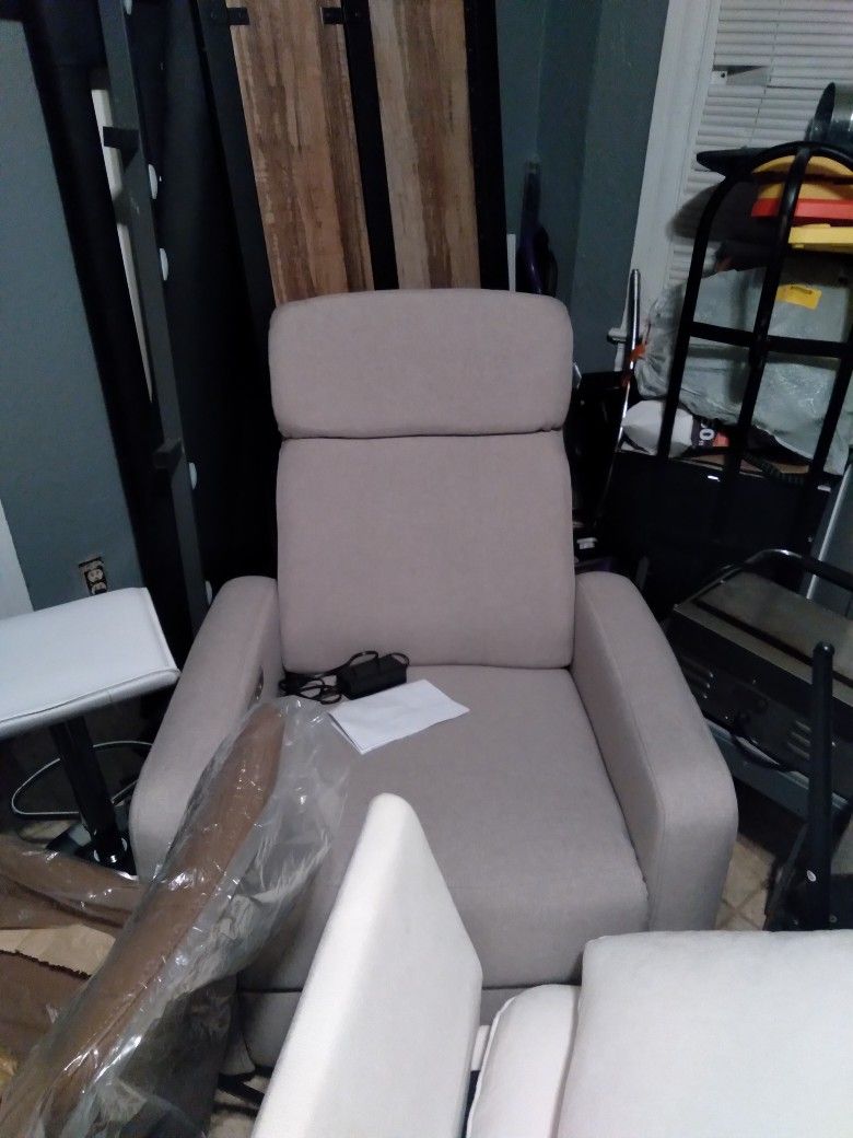 Electric Swivel Recliner 