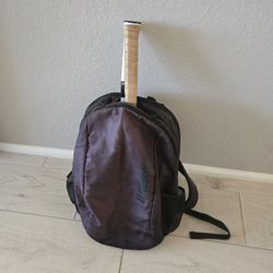 Wilson Tennis Bag Backpack Roger Federer holds Racket Racquet 