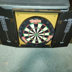 Winston Dartboard And Case