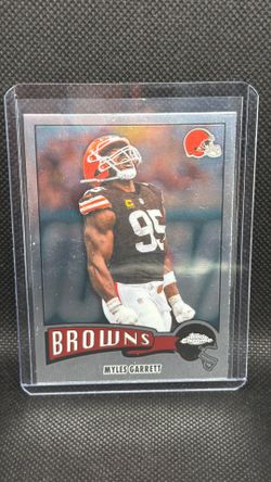 2025 Topps Chrome Football - Myles Garrett Card 1975-8 Throwback