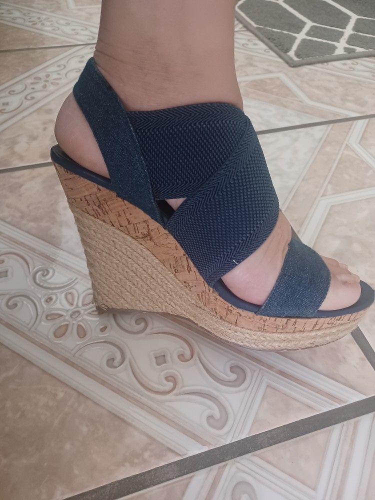 Women Shoes Size 7.5