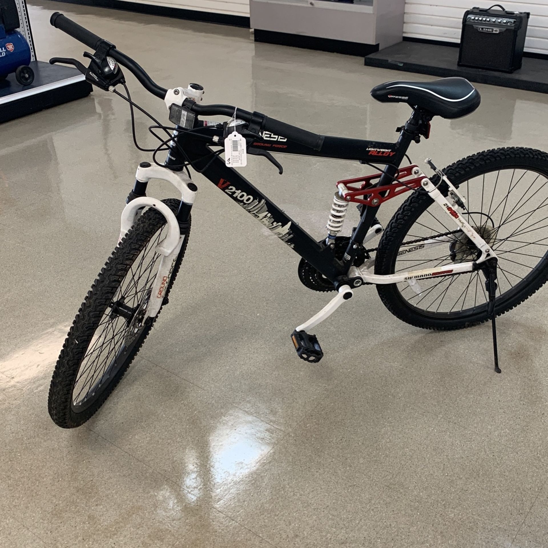 Bicycle Genesis V2100