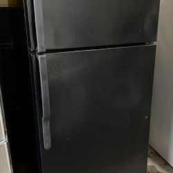 Black 28” Top-Freezer Refrigerator