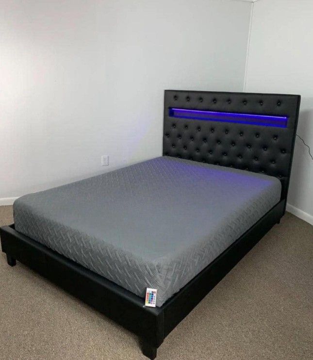 Brand New Queen Bed with Mattress / Cama Queen con Colchón Nuevo a Estrenar...Fast Delivery 🚚
