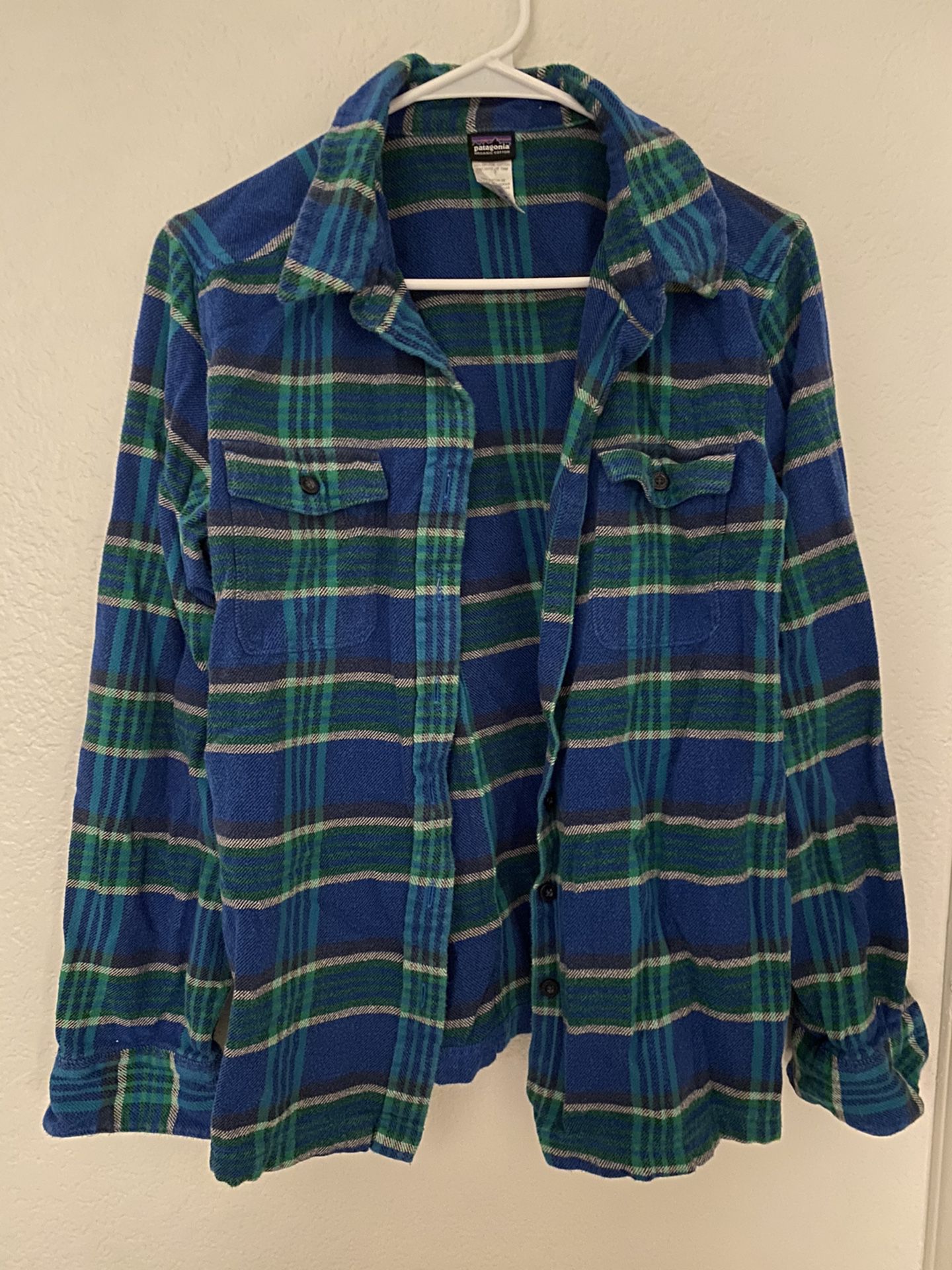 patagonia buttoned flannel shirt