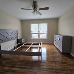 New Rustic Queen & King Bedroom Set!! Bedroom Set: Bed, Dresser, Mirror & Nightstand!!