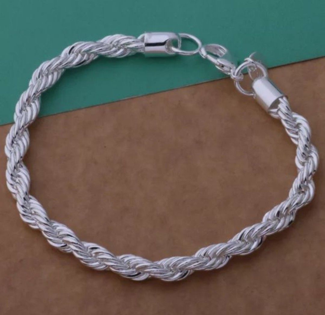 $8 new 7.75 in 925 Silver bracelet