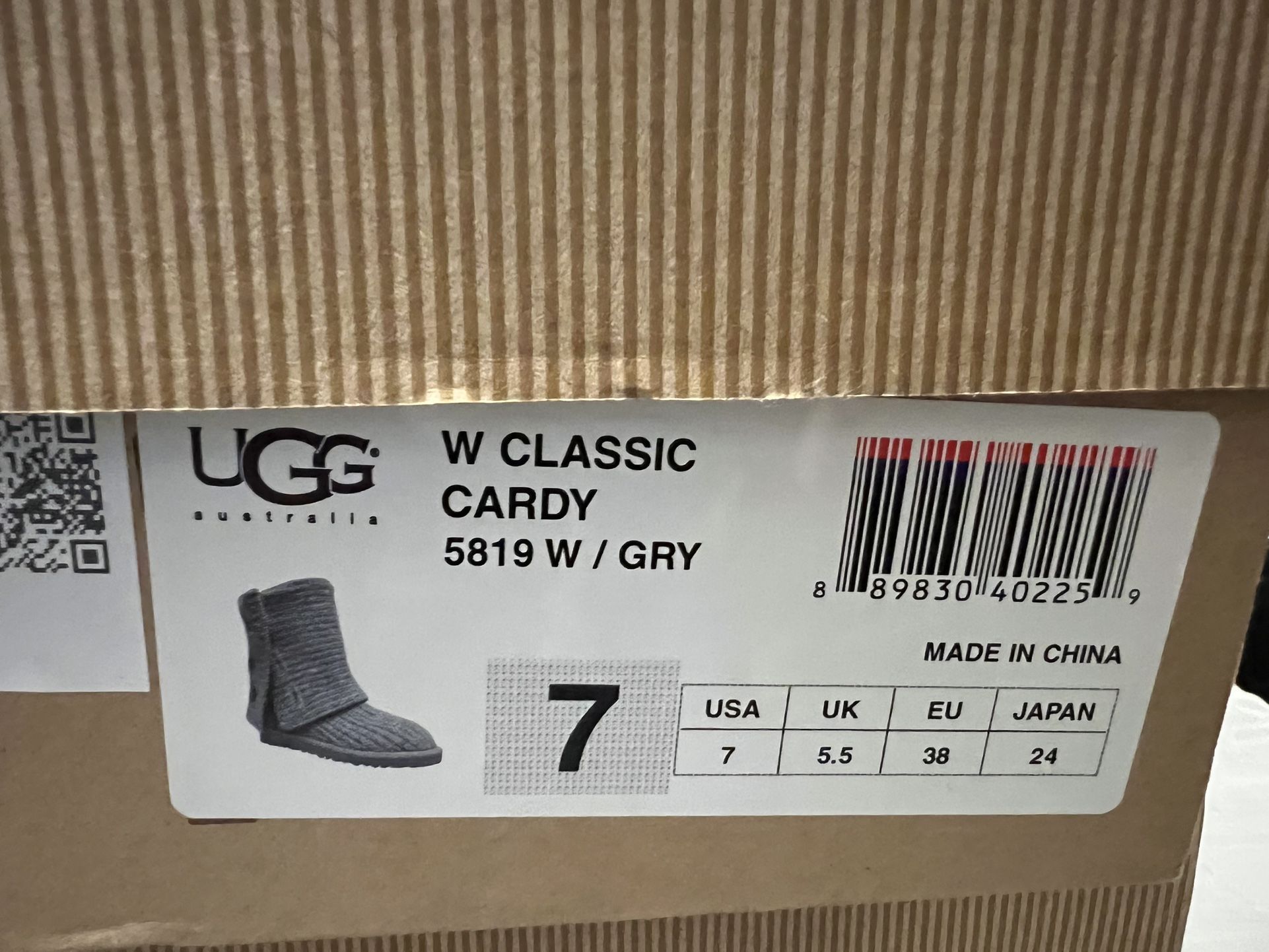 Women's UGG Classic Cardy New