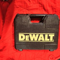 Dewalt Cordless Adjustable Clutch Drill Set 