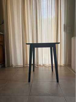 Black Side Table / End Table – Modern Minimalist