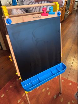 Melissa and Doug two-sided art easel