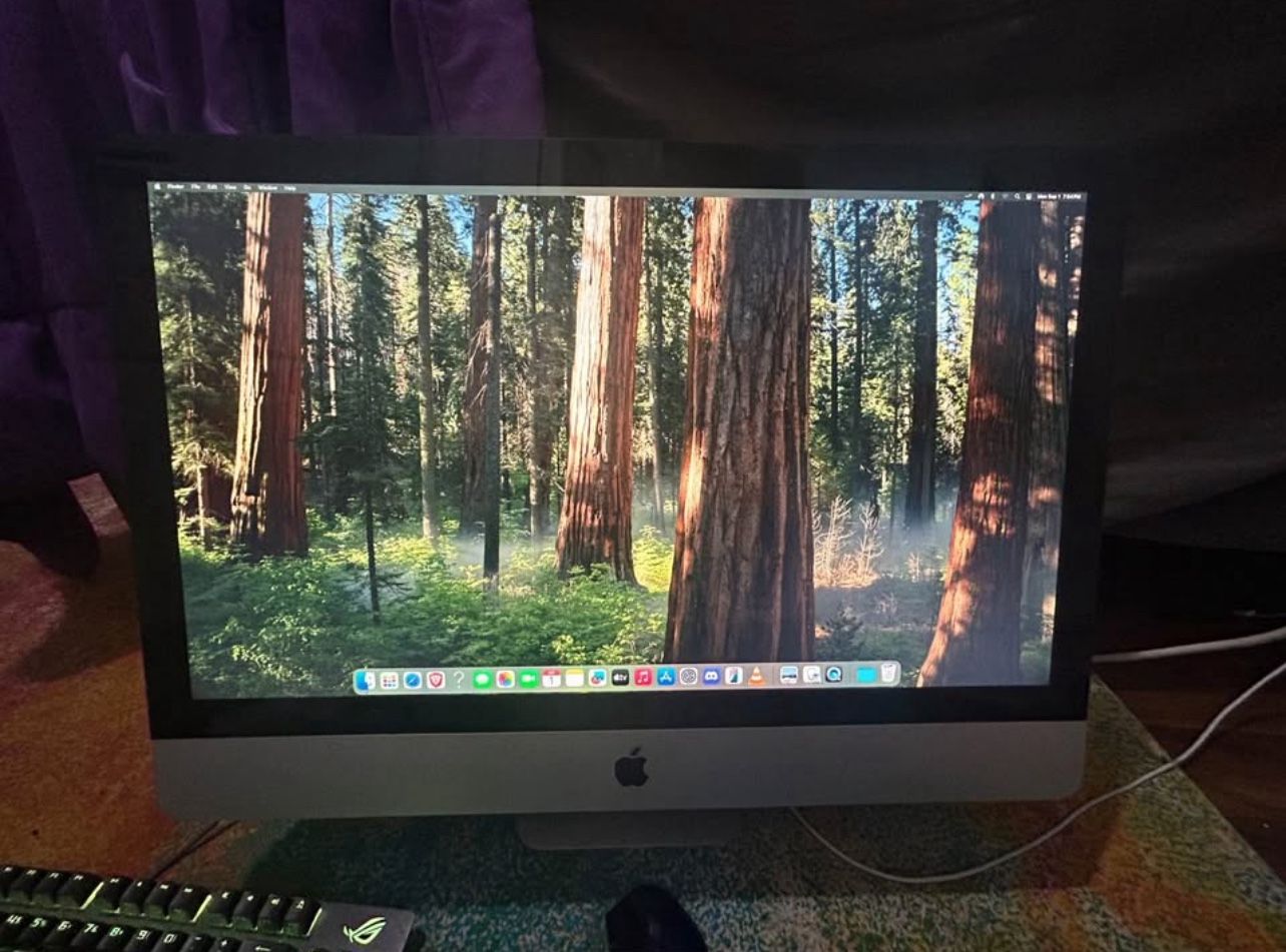 iMac (27 inch, 2010)