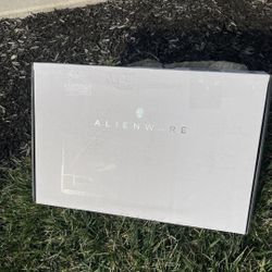 Alienware M18 R2 18 Gaming Laptop