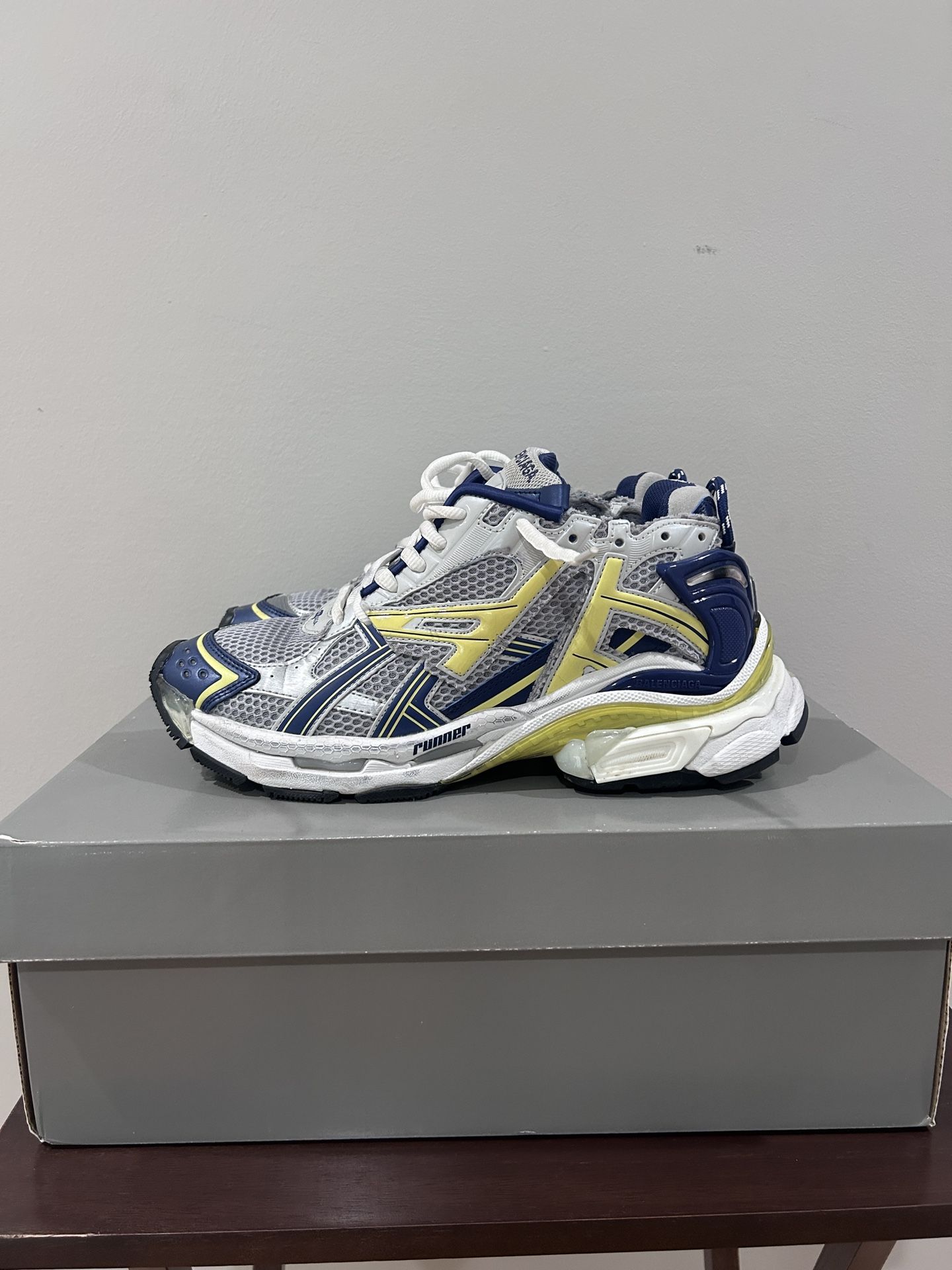 Balenciaga Runners Size 42