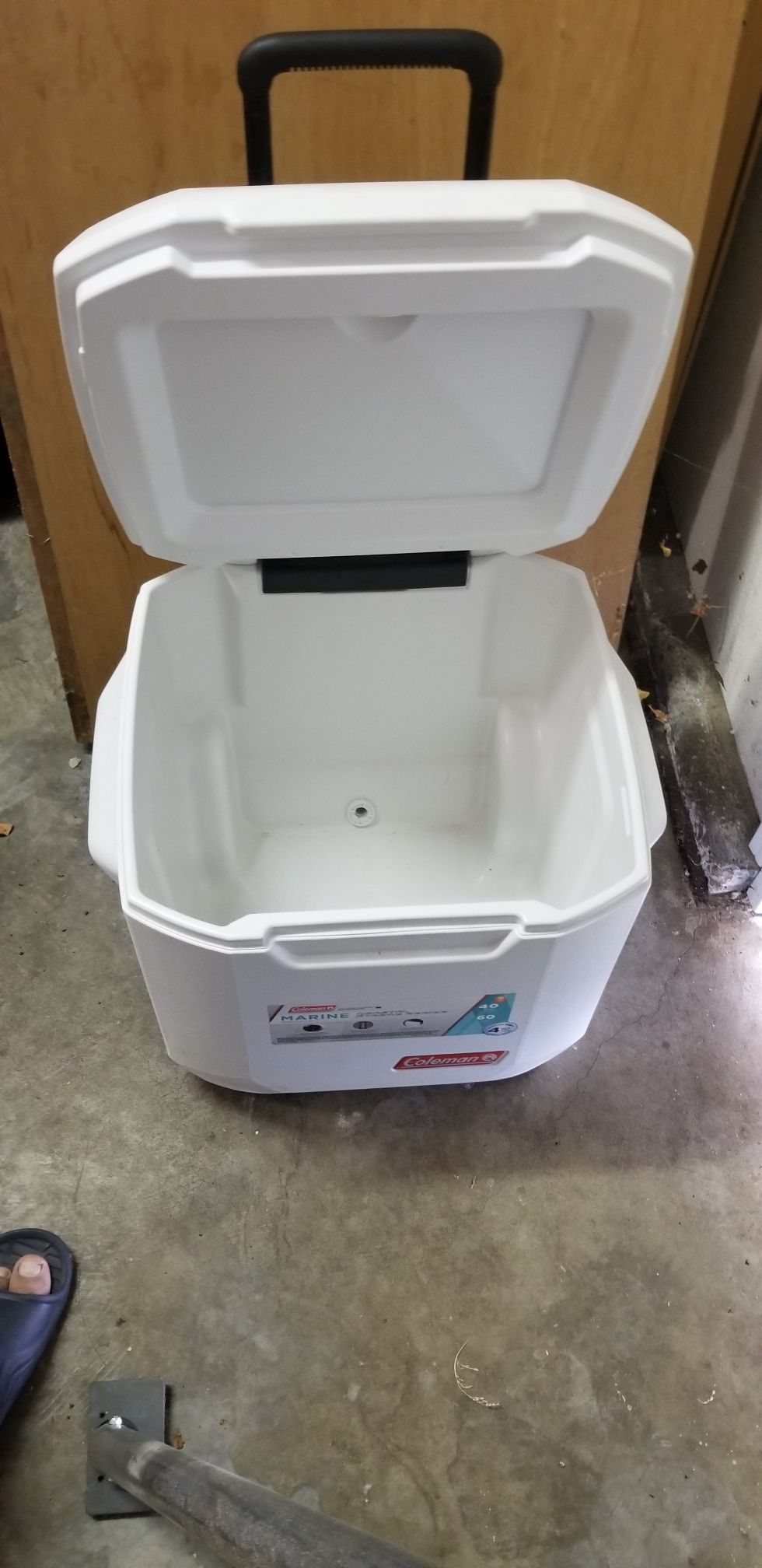 Coleman wheeled cooler