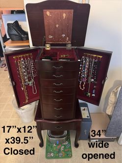 Jewelry cabinet
