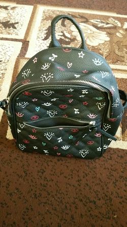 Mochila para niña nueva 20 dolares