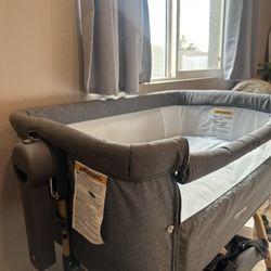 Angel bliss bassinet 