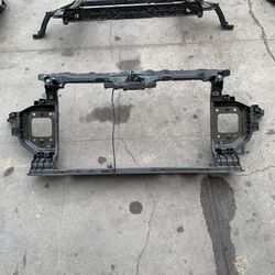 2020-2022 Kia K5 Radiator Support