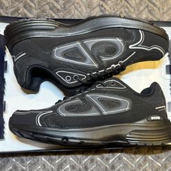 Dior B30 Triple Black – Size 7.5 US / 43 EU