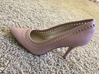 New 5 1/2 Nine West pink Fashion shoes