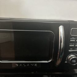 Black Retro Microwave 