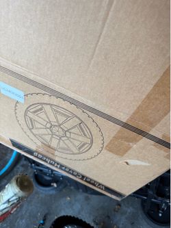 Cybertruck hub caps