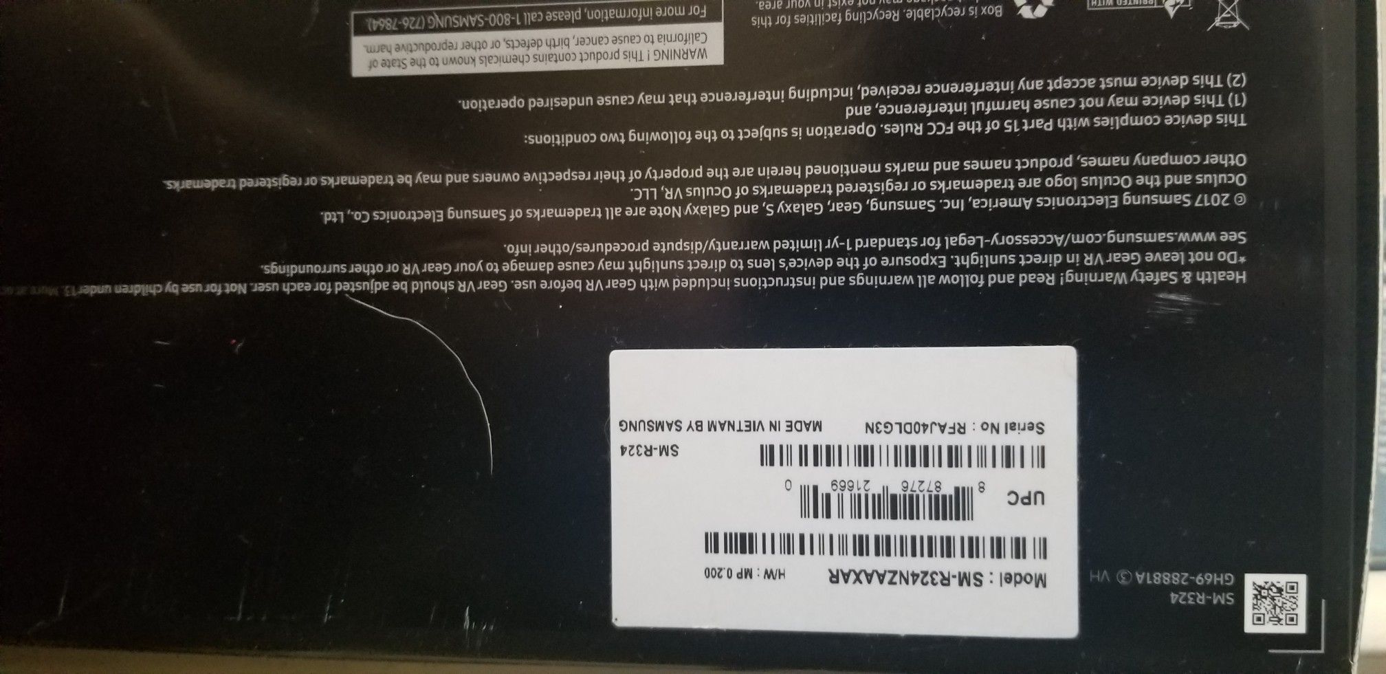 Gear VR with controller *NEW IN BOX*