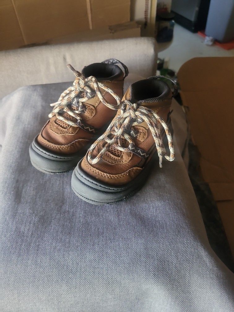 Toddler Boys Boots. OBO