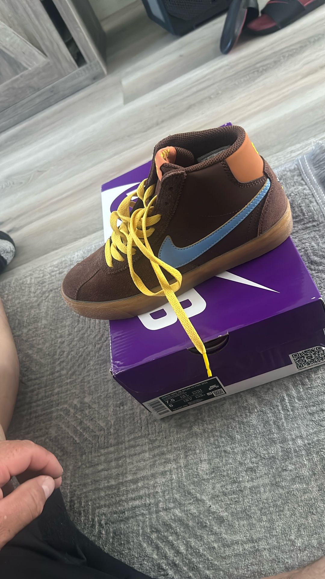 NiKE SB