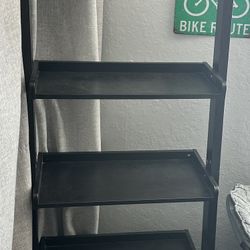 Leaning Ladder Shelf 