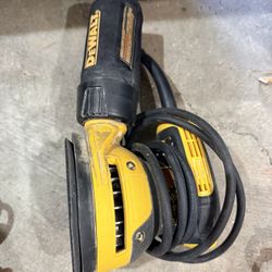 Dewalt Corded Orbital Sander