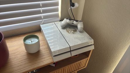 Sony PS4 Destiny Limited Edition Console with Controller