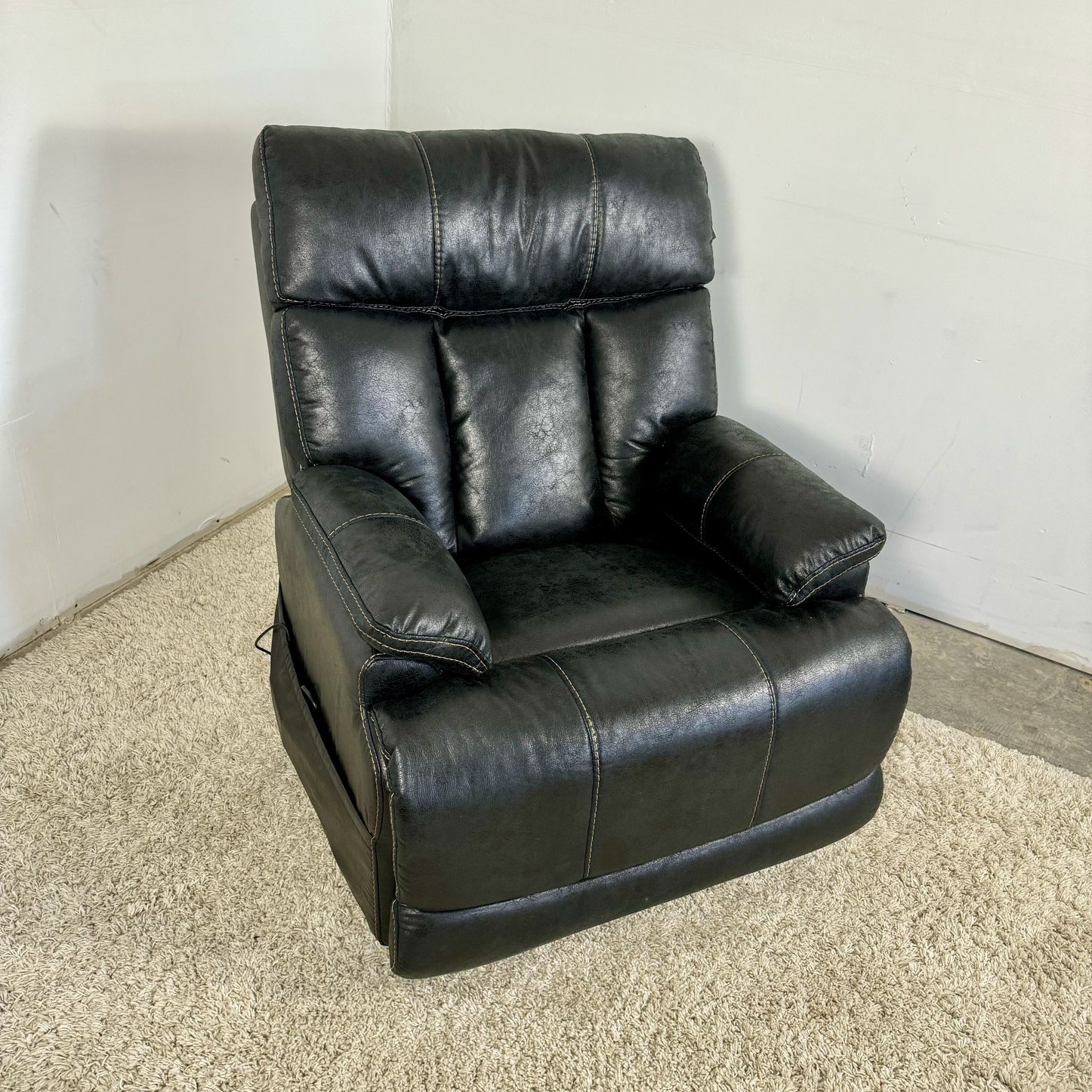 Flex Steel Power Recliner (Delivery Is Available)