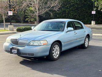 2011 Lincoln Town Car