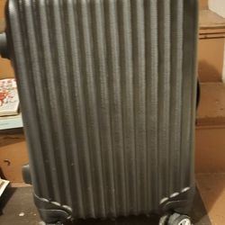 Bramd New Hard Case 20 In Suitcase