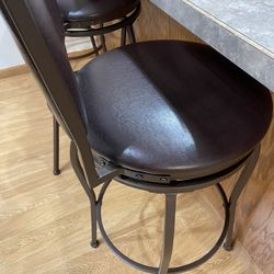 Set Of 3 Barstools 