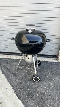 Weber Original Kettle Premium Charcoal Grill, 22-Inch, Black