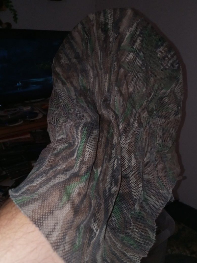 Mossy Oak Ghillie Suit ,Vest With Removable Padded Seat , Back Pack