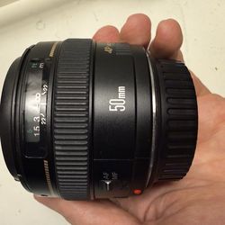 Canon 50mm f/1.4 EF Lens (Like New)