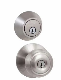 Door knob with deadbolt