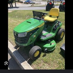 Riding Mower  JONN DEERE 100 Series 