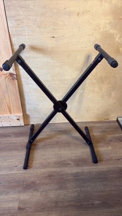 Piano stand ￼